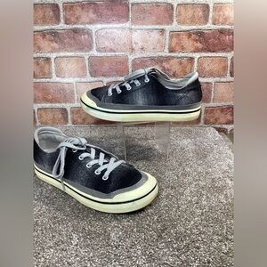 Keen Elsa IV womens gray plaid canvas sneakers size 7.5